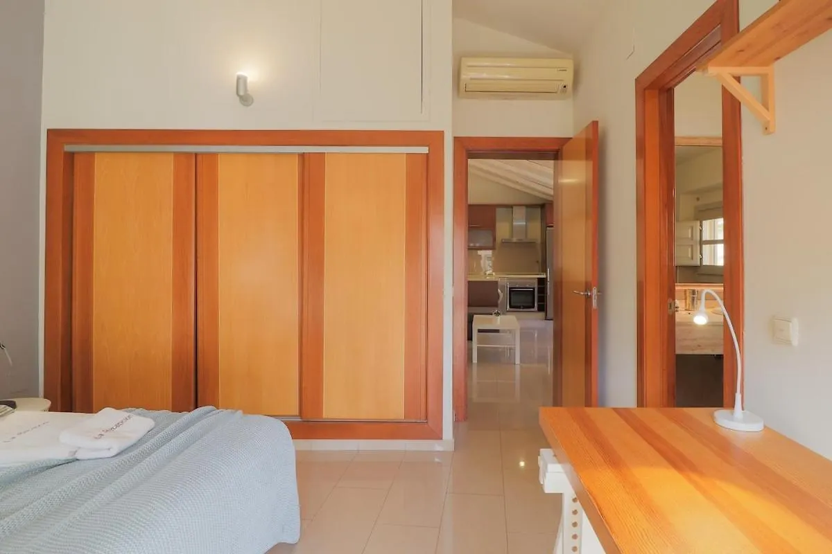 C28 - Mitjana Luminous Penthouse Apartment Malaga